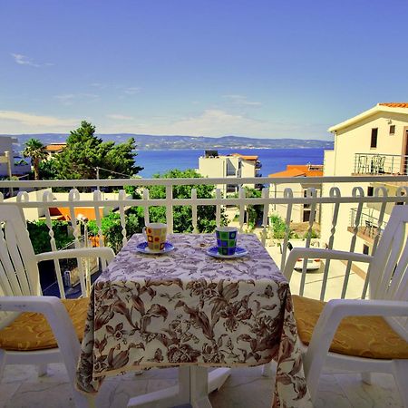 Apartments Mandalinic Omis Bagian luar foto