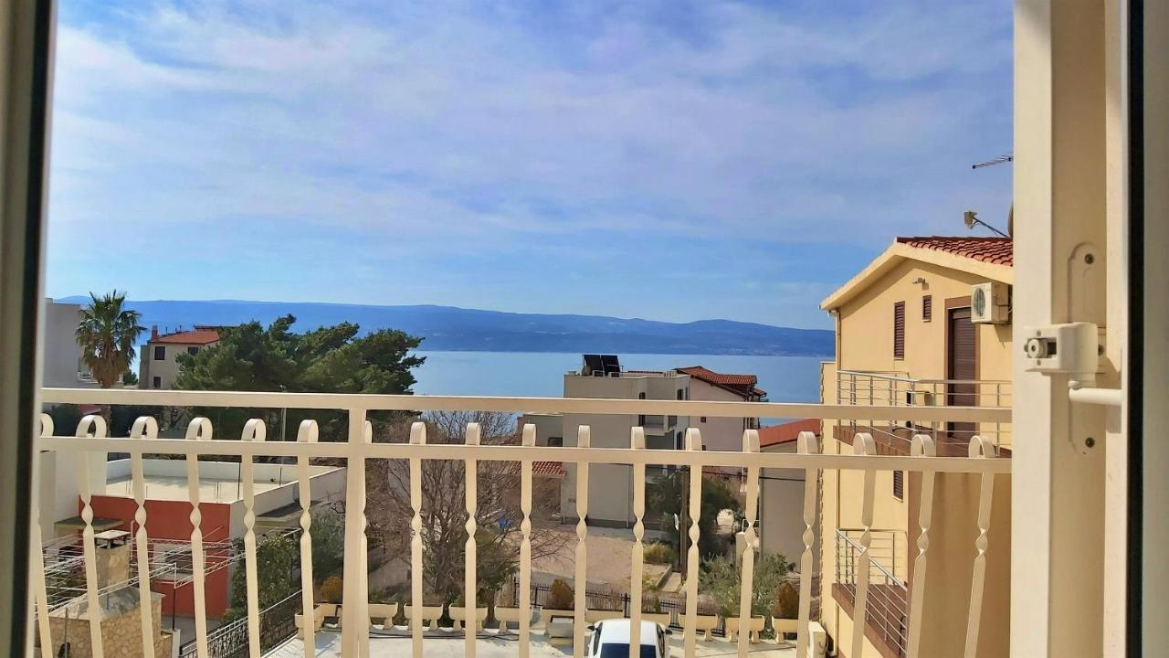 Apartments Mandalinic Omis Bagian luar foto