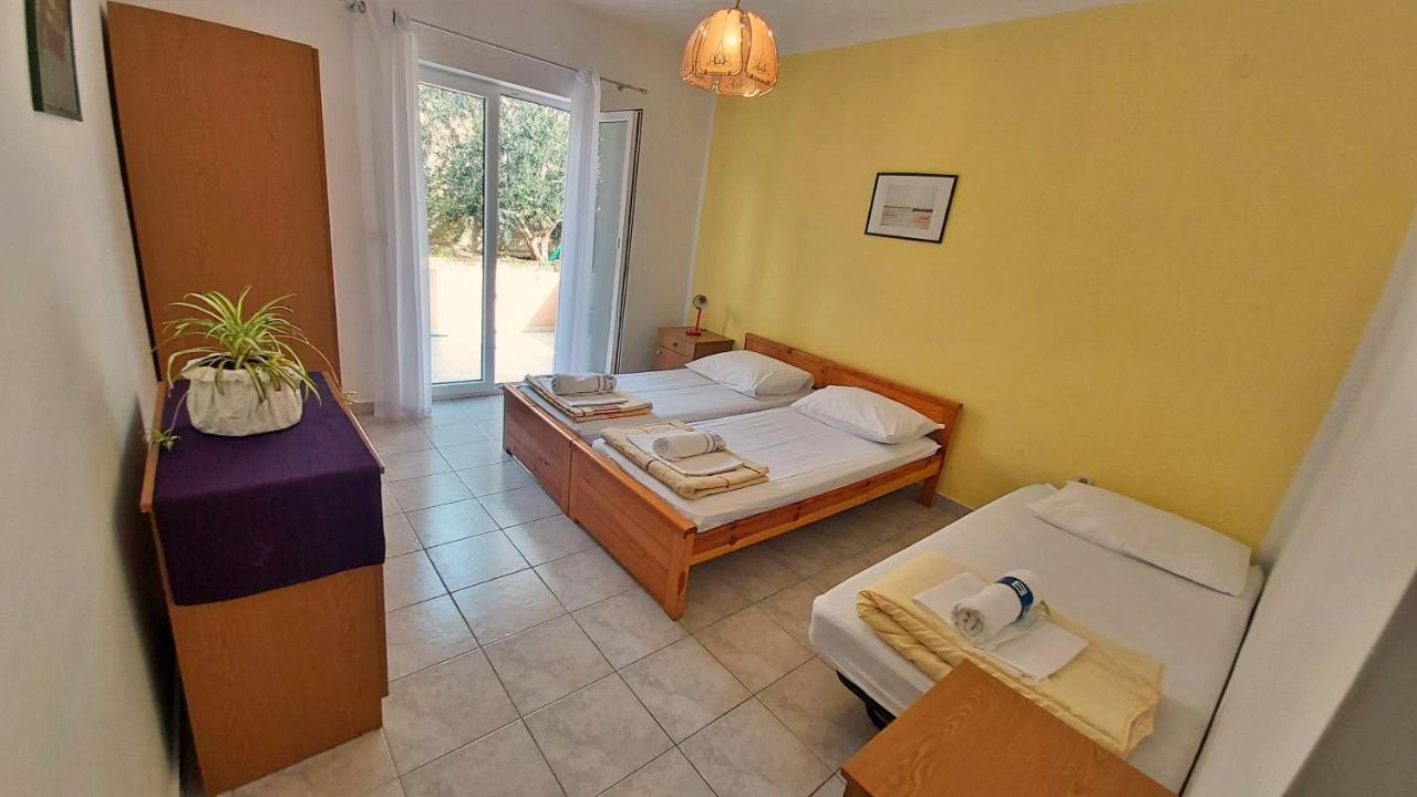 Apartments Mandalinic Omis Bagian luar foto