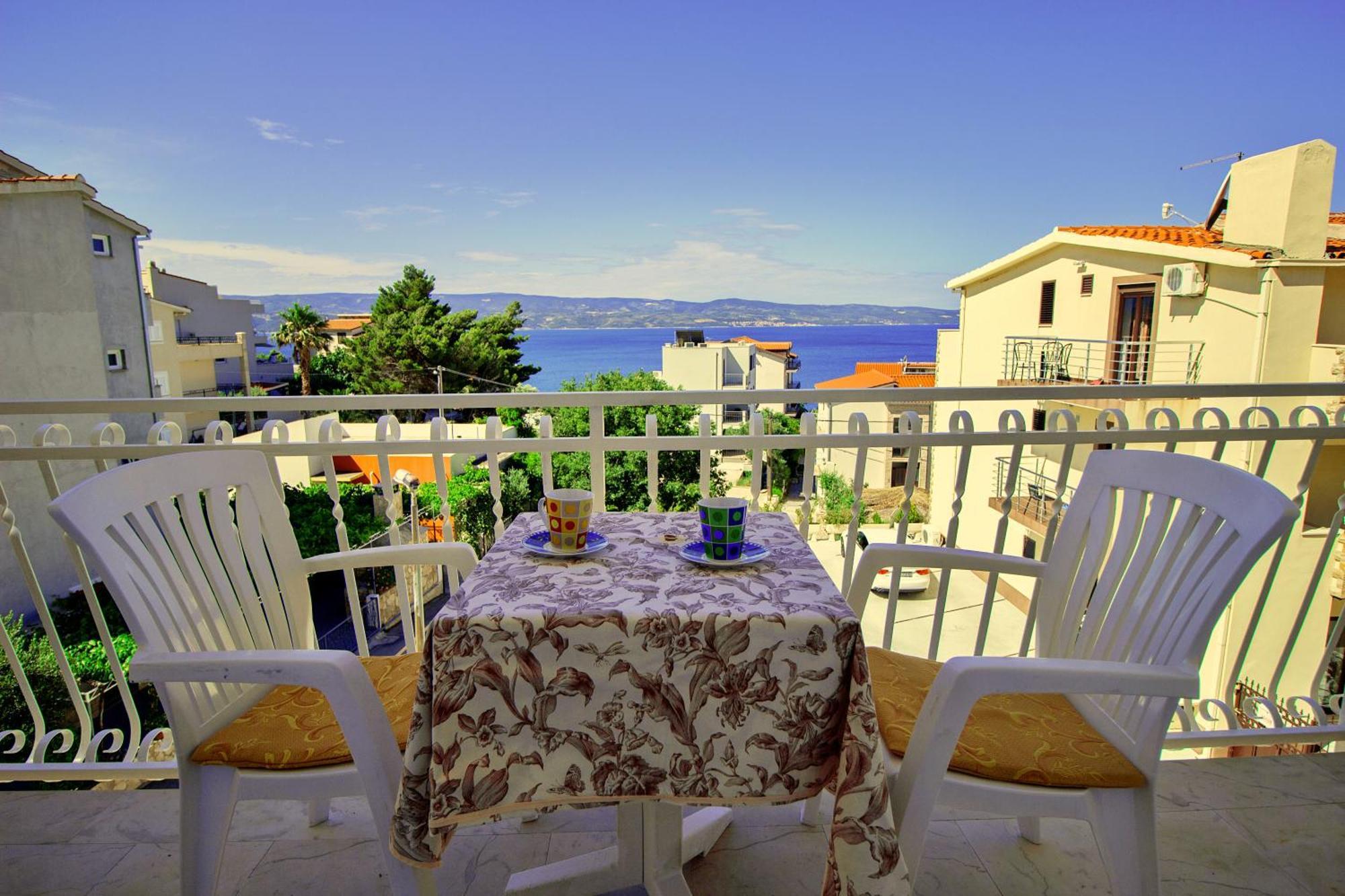 Apartments Mandalinic Omis Bagian luar foto
