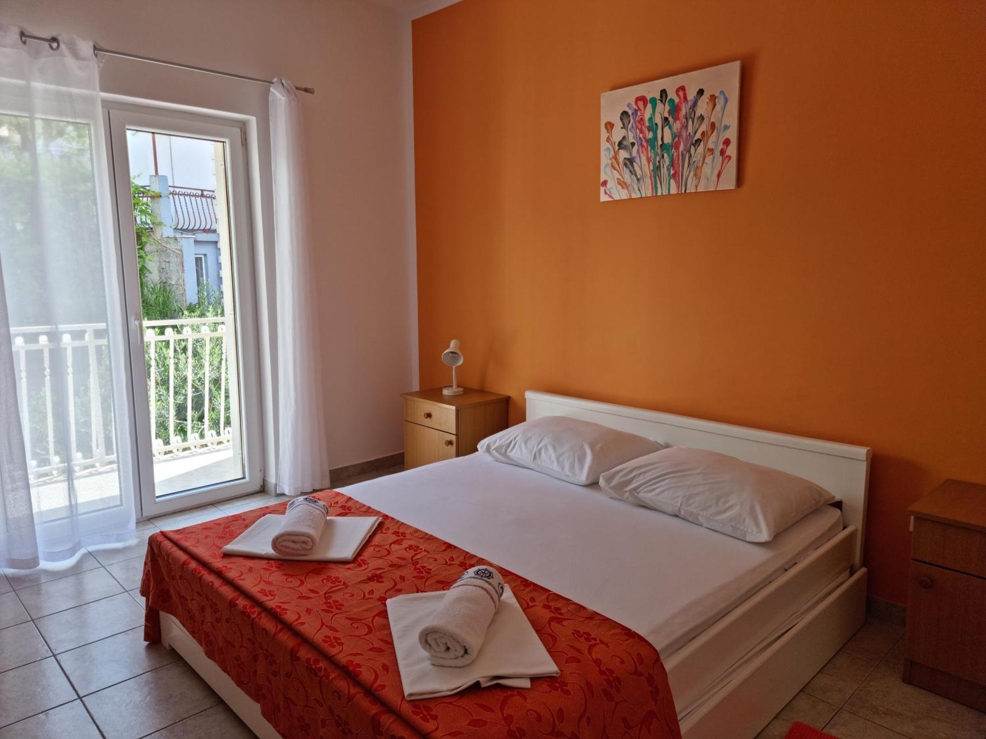 Apartments Mandalinic Omis Bagian luar foto